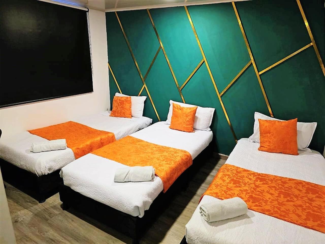 Hotel Kristal Ferial Bogotá Esterno foto
