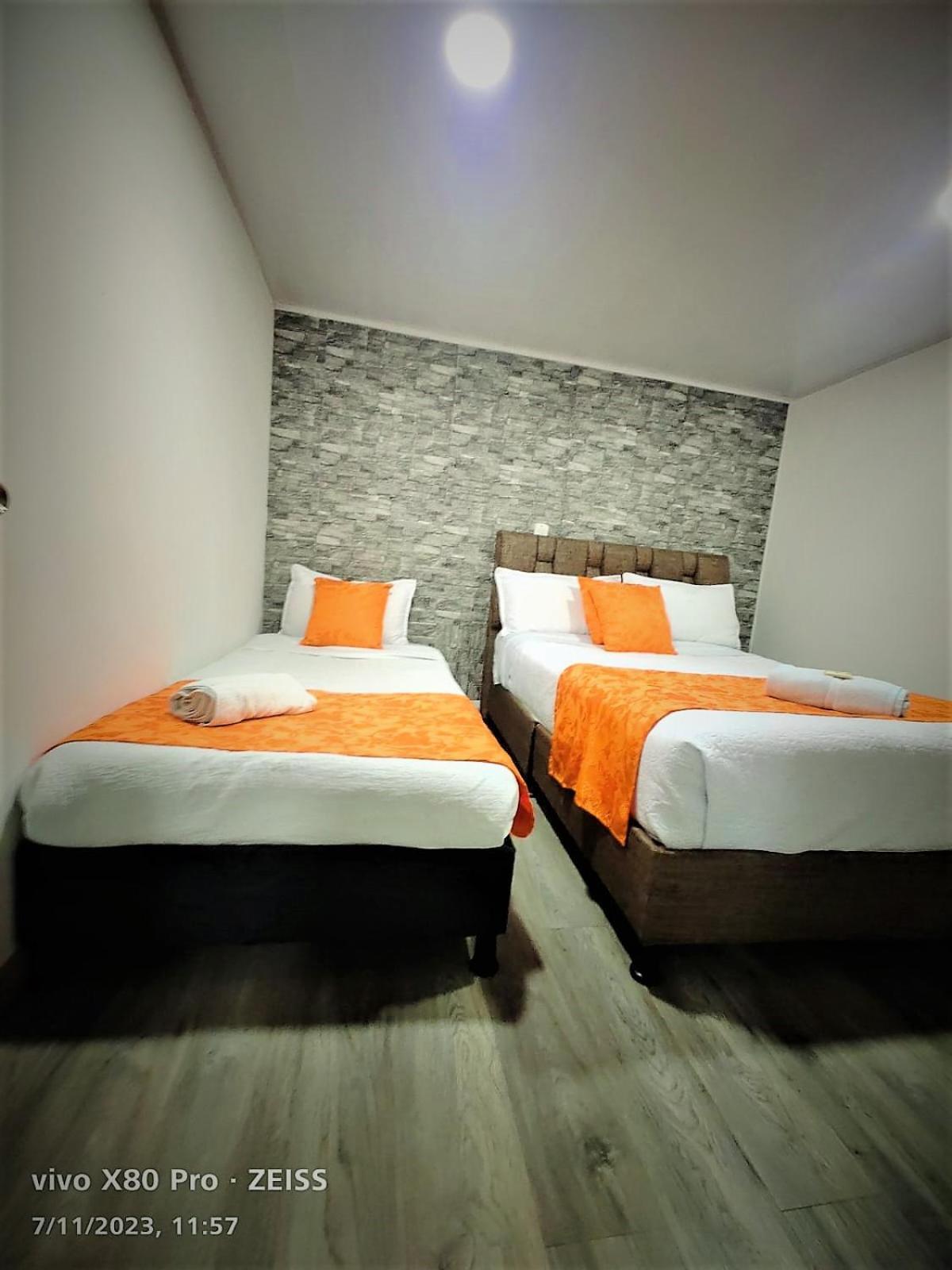 Hotel Kristal Ferial Bogotá Esterno foto