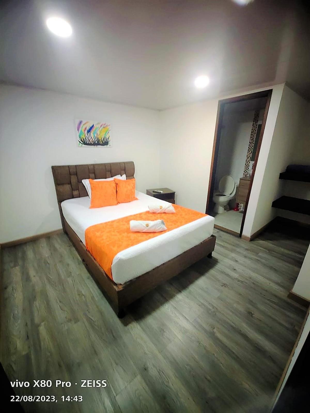 Hotel Kristal Ferial Bogotá Esterno foto