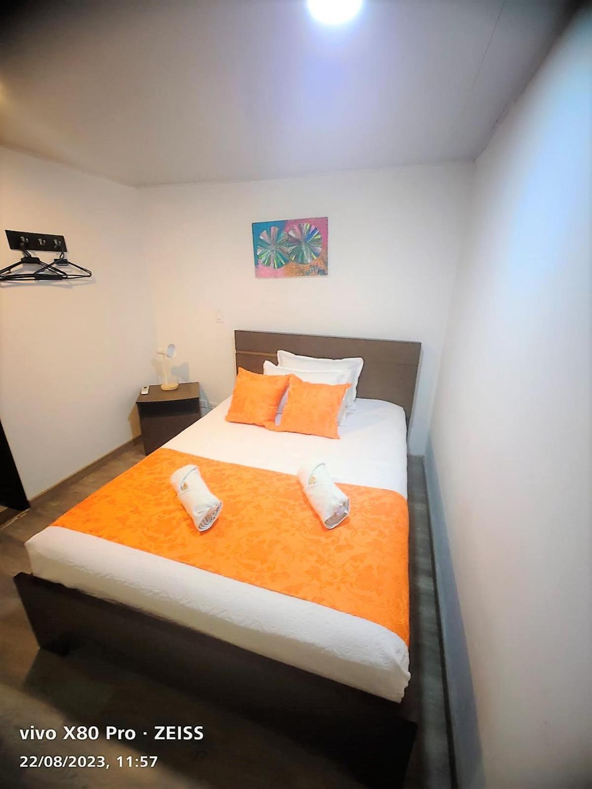 Hotel Kristal Ferial Bogotá Esterno foto