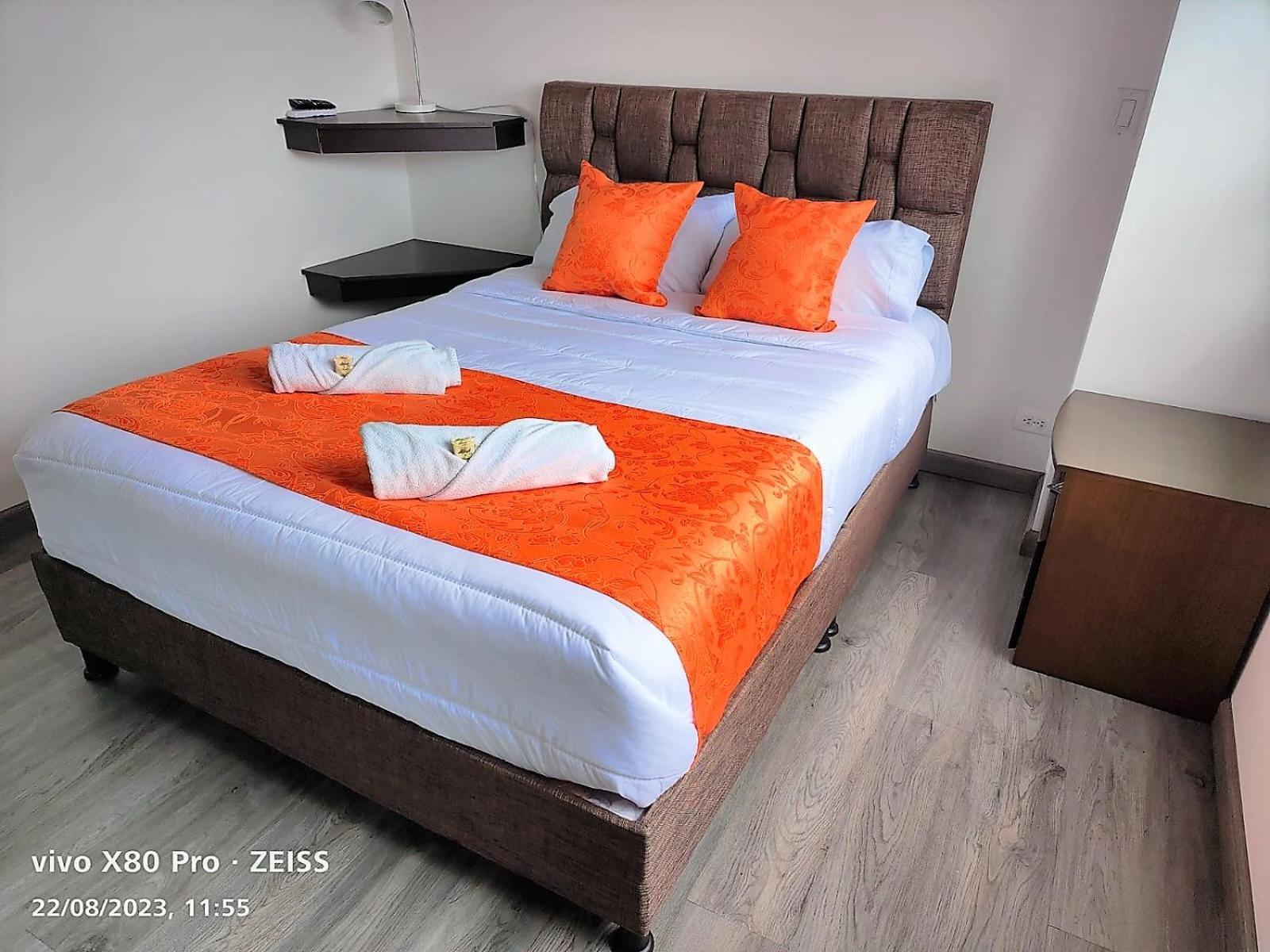 Hotel Kristal Ferial Bogotá Esterno foto