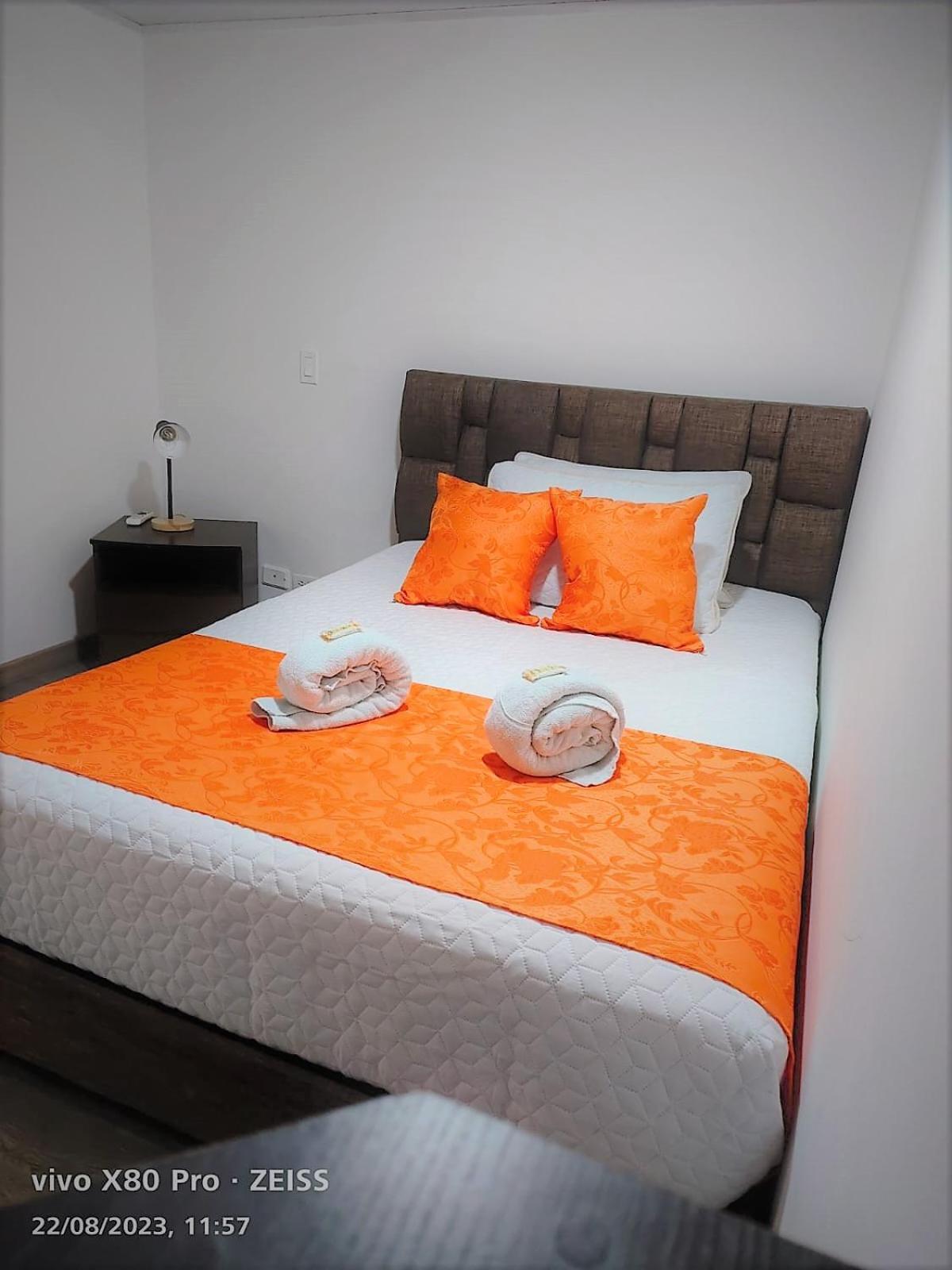 Hotel Kristal Ferial Bogotá Esterno foto
