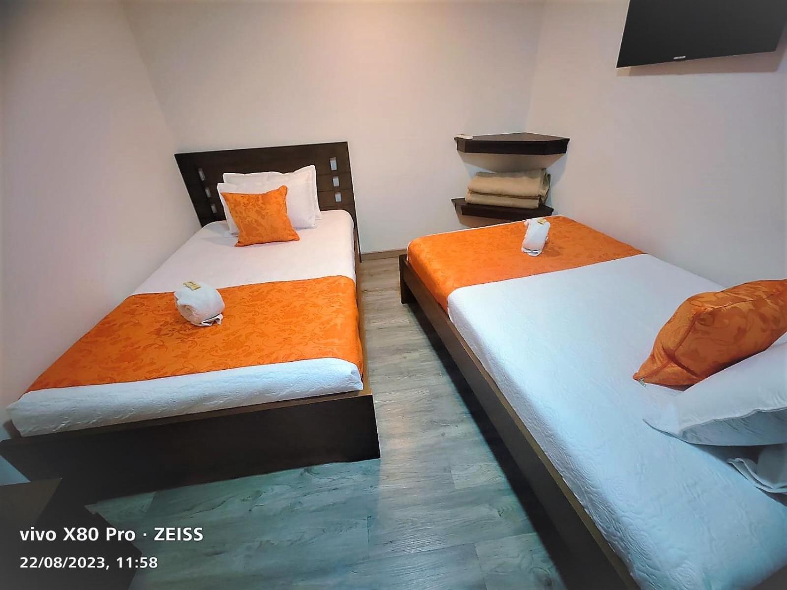 Hotel Kristal Ferial Bogotá Esterno foto